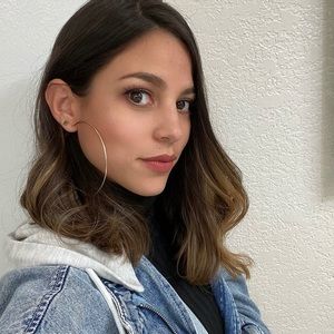 Meet your Posher, Maria